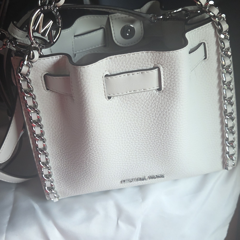 Michael Kors White Leather Chain Shoulder Bag